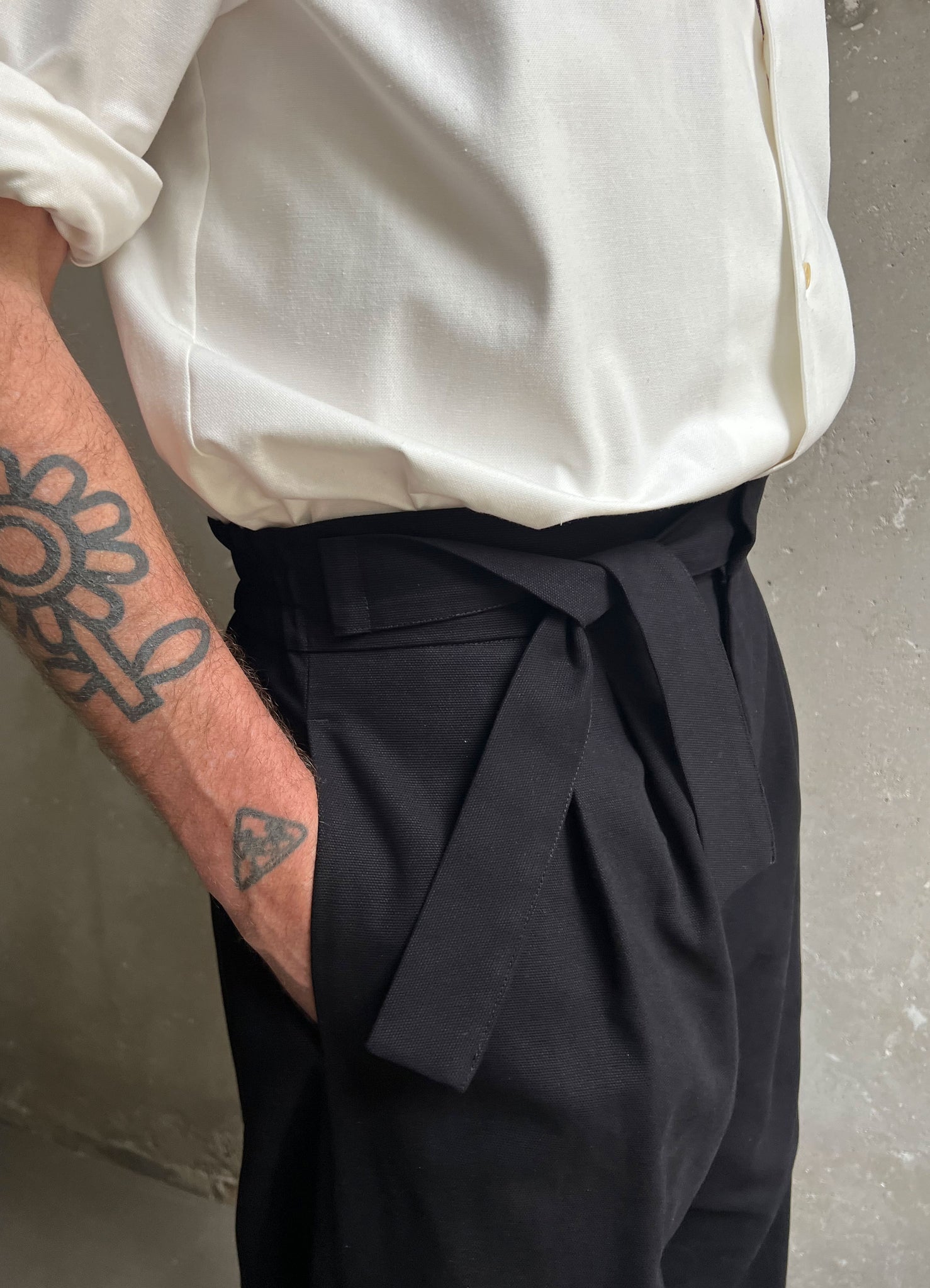 Paris trousers black canvas