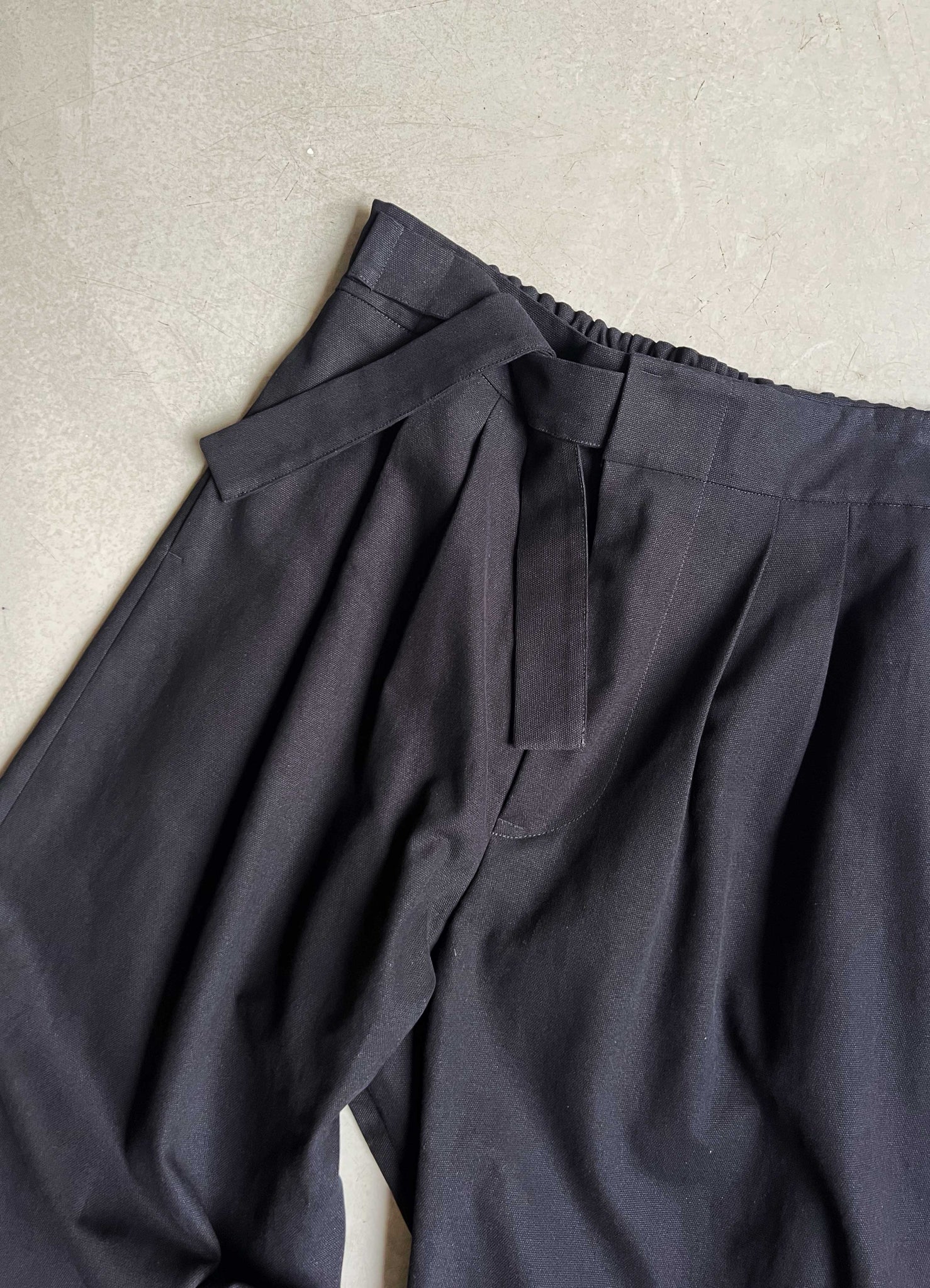 Paris trousers black canvas