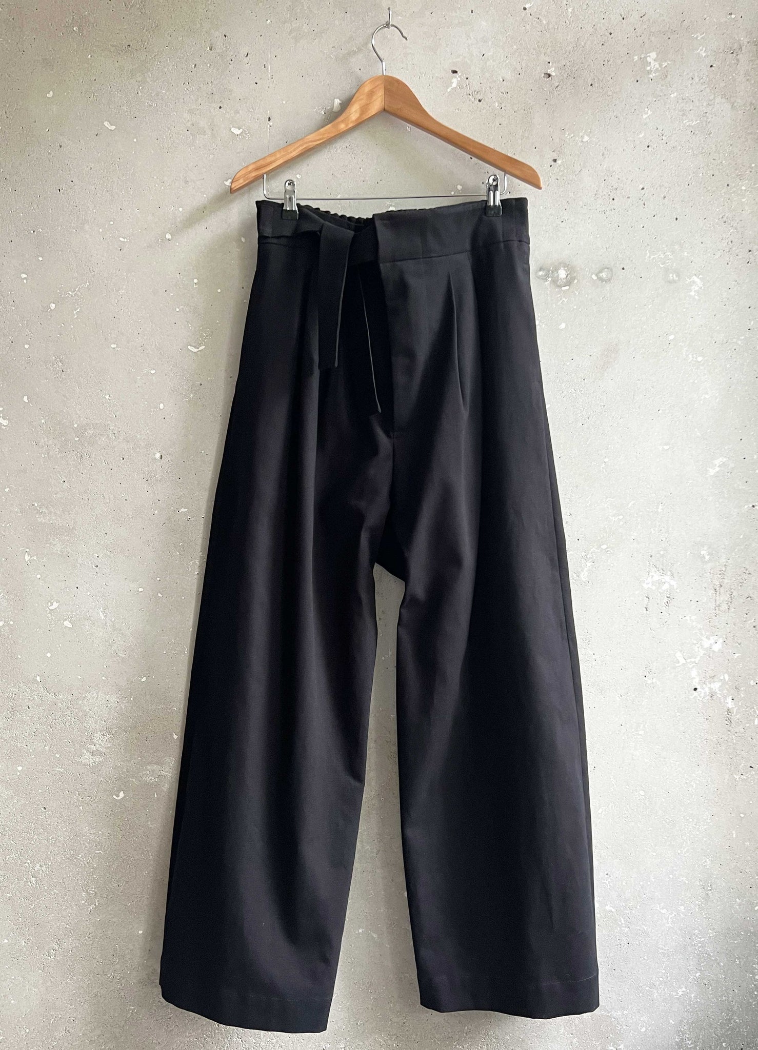 Paris trousers black canvas