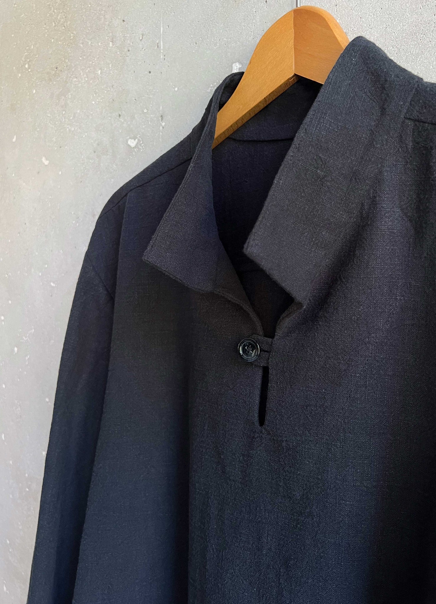 Smock shirt linen charcoal black