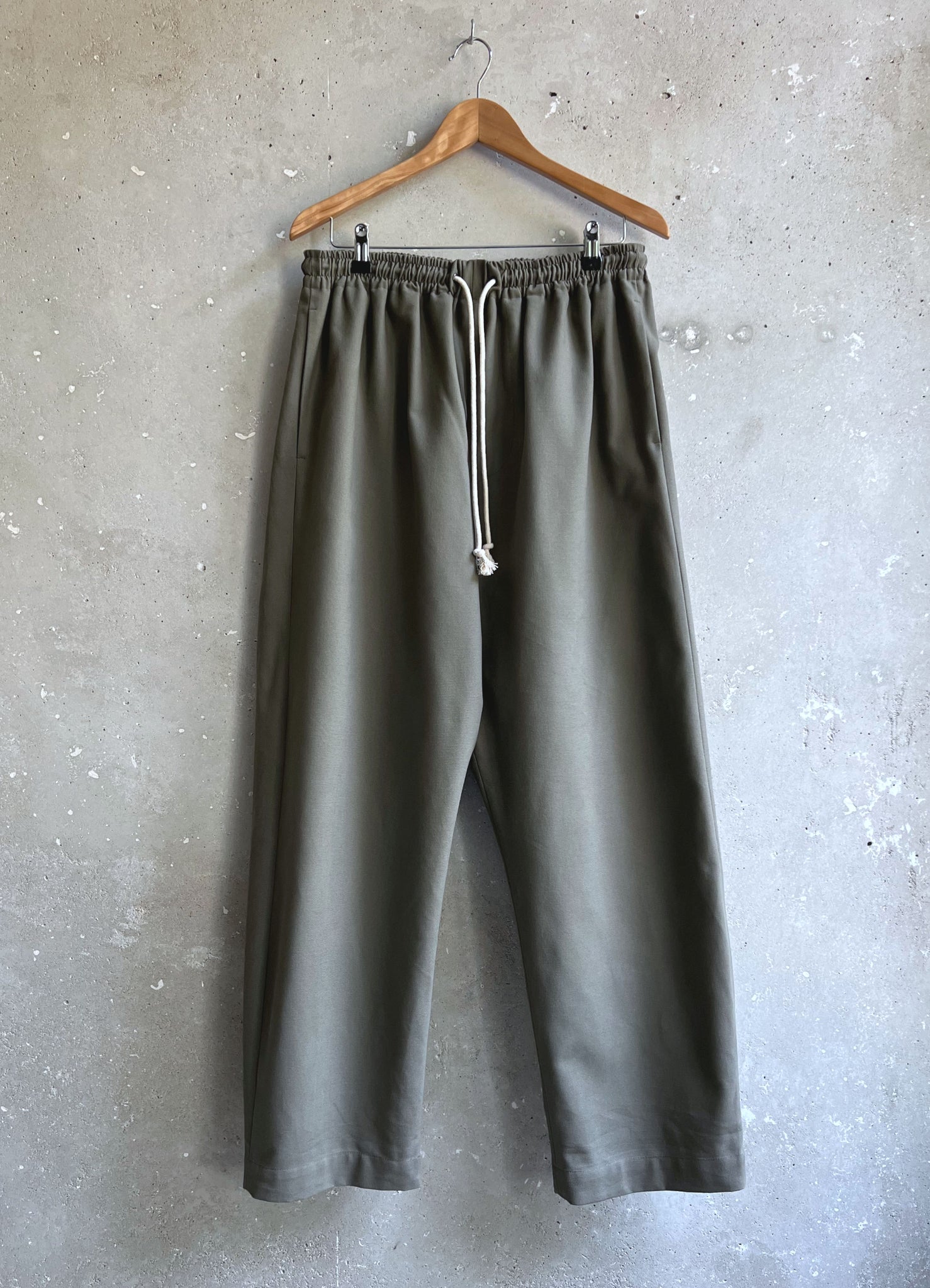 Soft Suit pants olive grey canvas